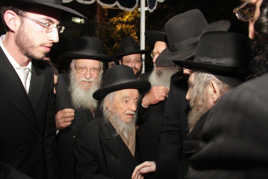 חתונת נינת גדולי הדור: צפו בגלריה