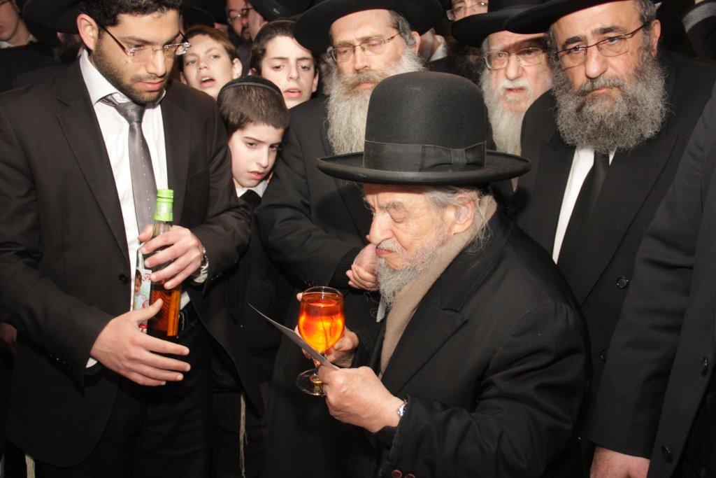 חתונת נינת גדולי הדור: צפו בגלריה