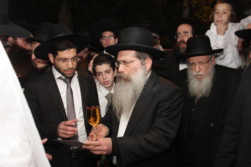 חתונת נינת גדולי הדור: צפו בגלריה