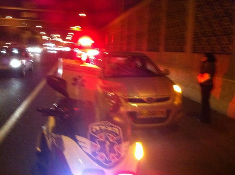 אסון בנתיבי איילון: אדם נפל מגשר ונהרג