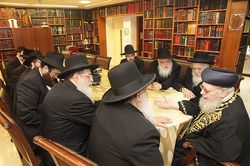 מפגש מפתיע: רבני חב"ד עם מרן רבי עובדיה יוסף