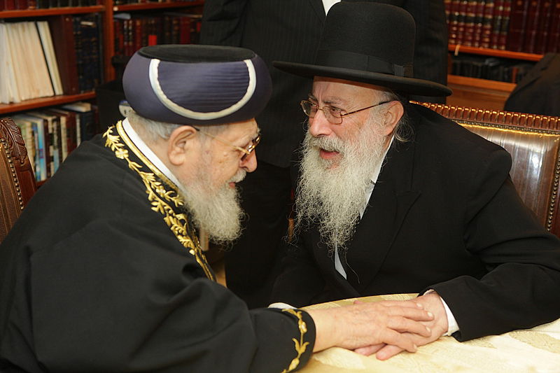 מפגש מפתיע: רבני חב"ד עם מרן רבי עובדיה יוסף