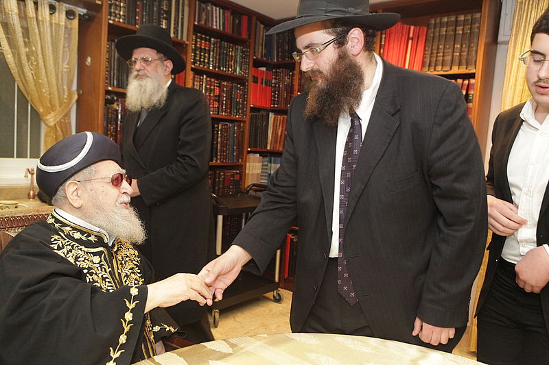 מפגש מפתיע: רבני חב"ד עם מרן רבי עובדיה יוסף