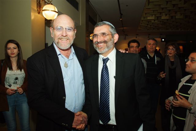 מכה לאורלב: מפגן תמיכה מרשים בח"כ מיכאל בן-ארי