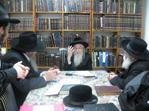 משלחת רבני חב"ד בבתיהם של גדולי ישראל