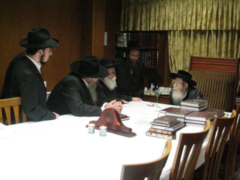 משלחת רבני חב"ד בבתיהם של גדולי ישראל