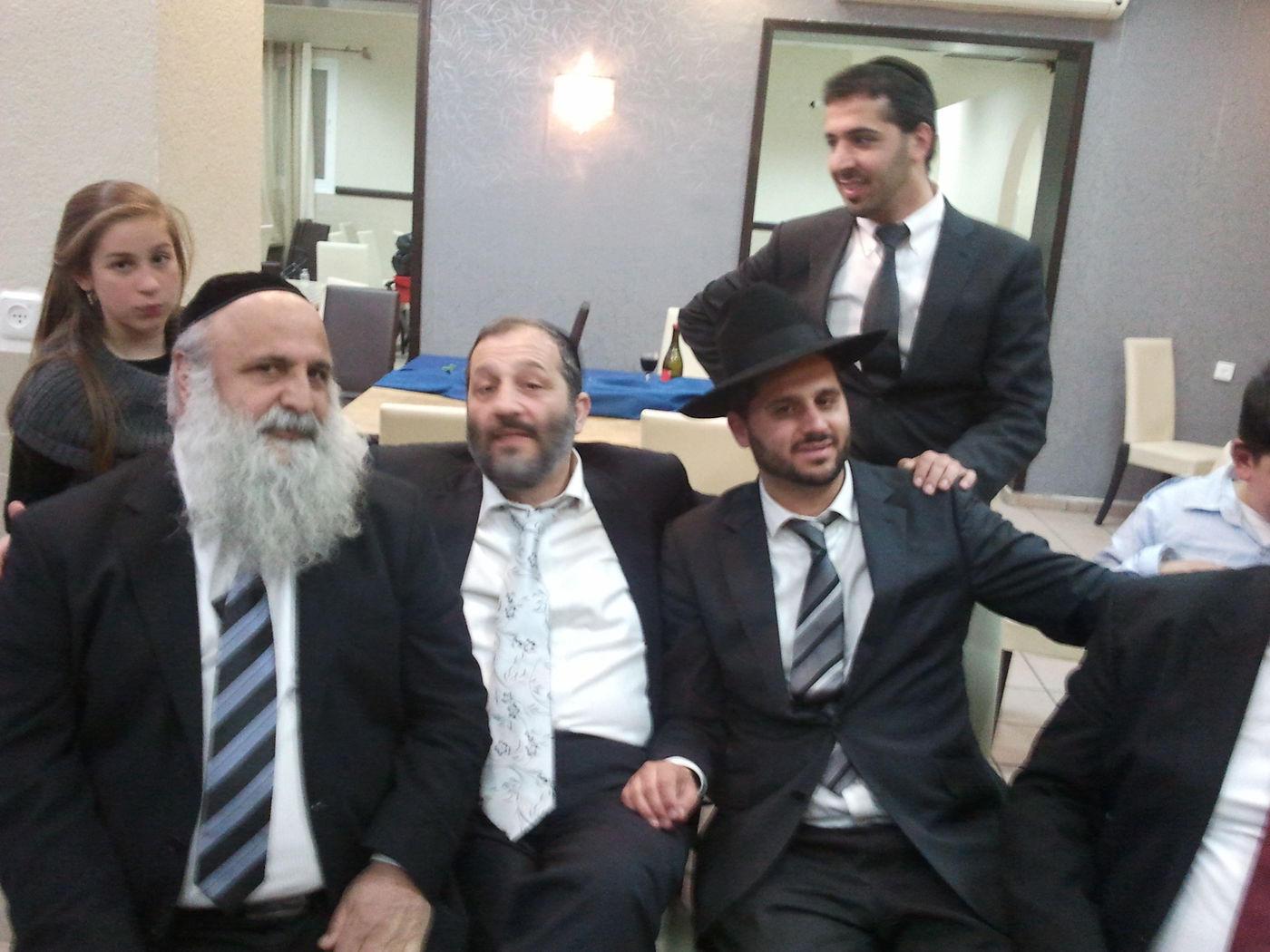 אריה דרעי לא מתרגש ממוטי גילת: "אדם שיש בכוחו להשפיע - צריך לעשות זאת"