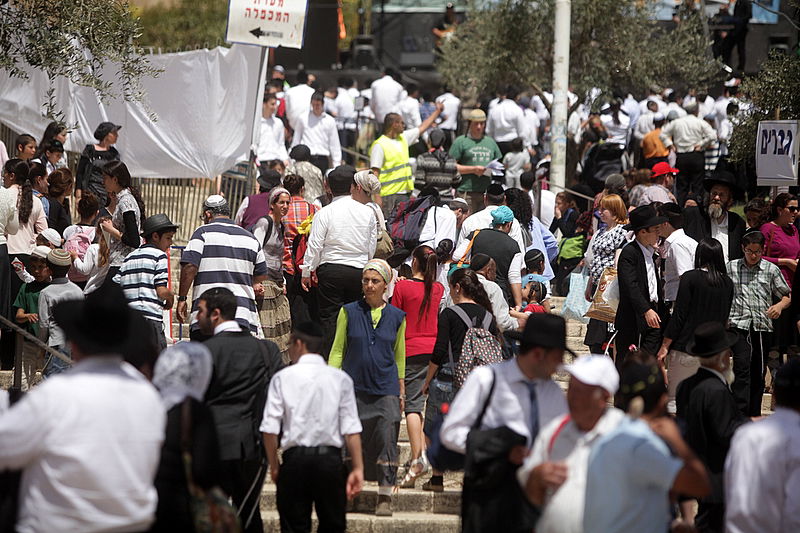 לאחר פינוי "בית המכפלה": המונים באו לחזק את חברון