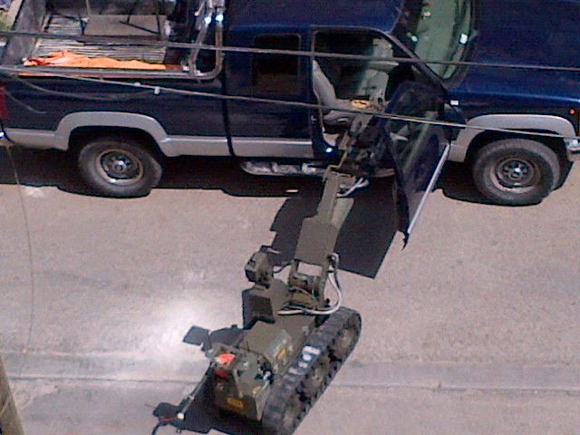 מטען חבלה בבני-ברק: "ניסו לחסל כאן מישהו לאור יום"