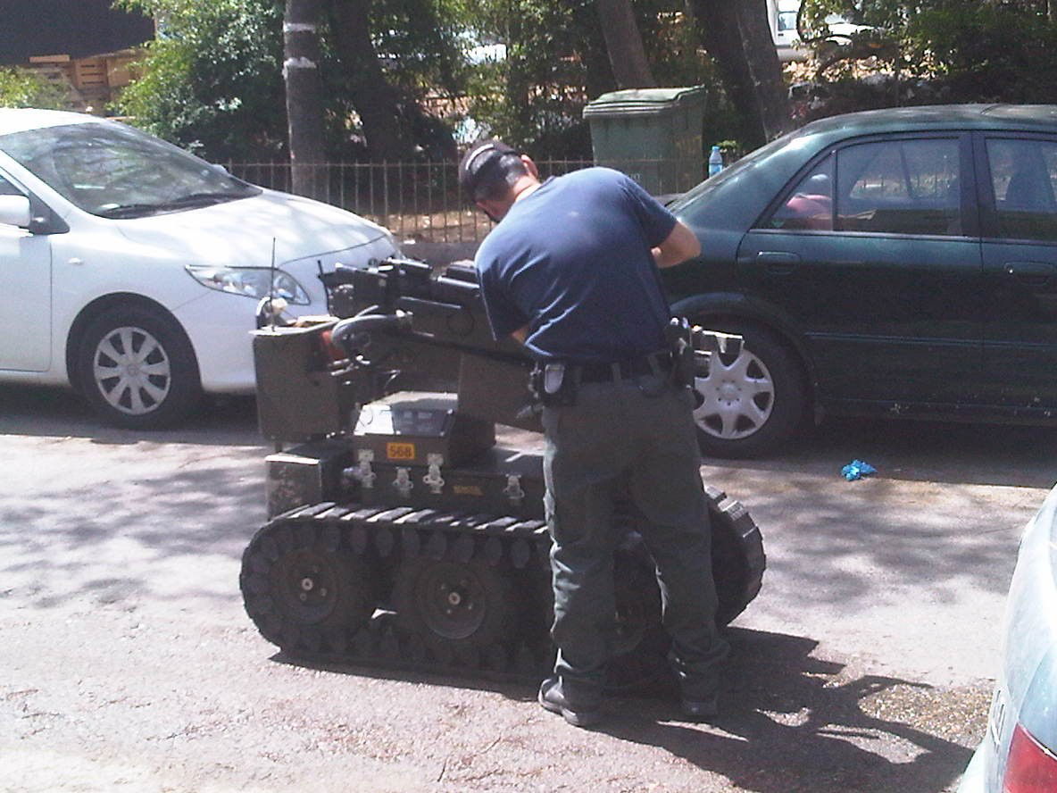 מטען חבלה בבני-ברק: "ניסו לחסל כאן מישהו לאור יום"