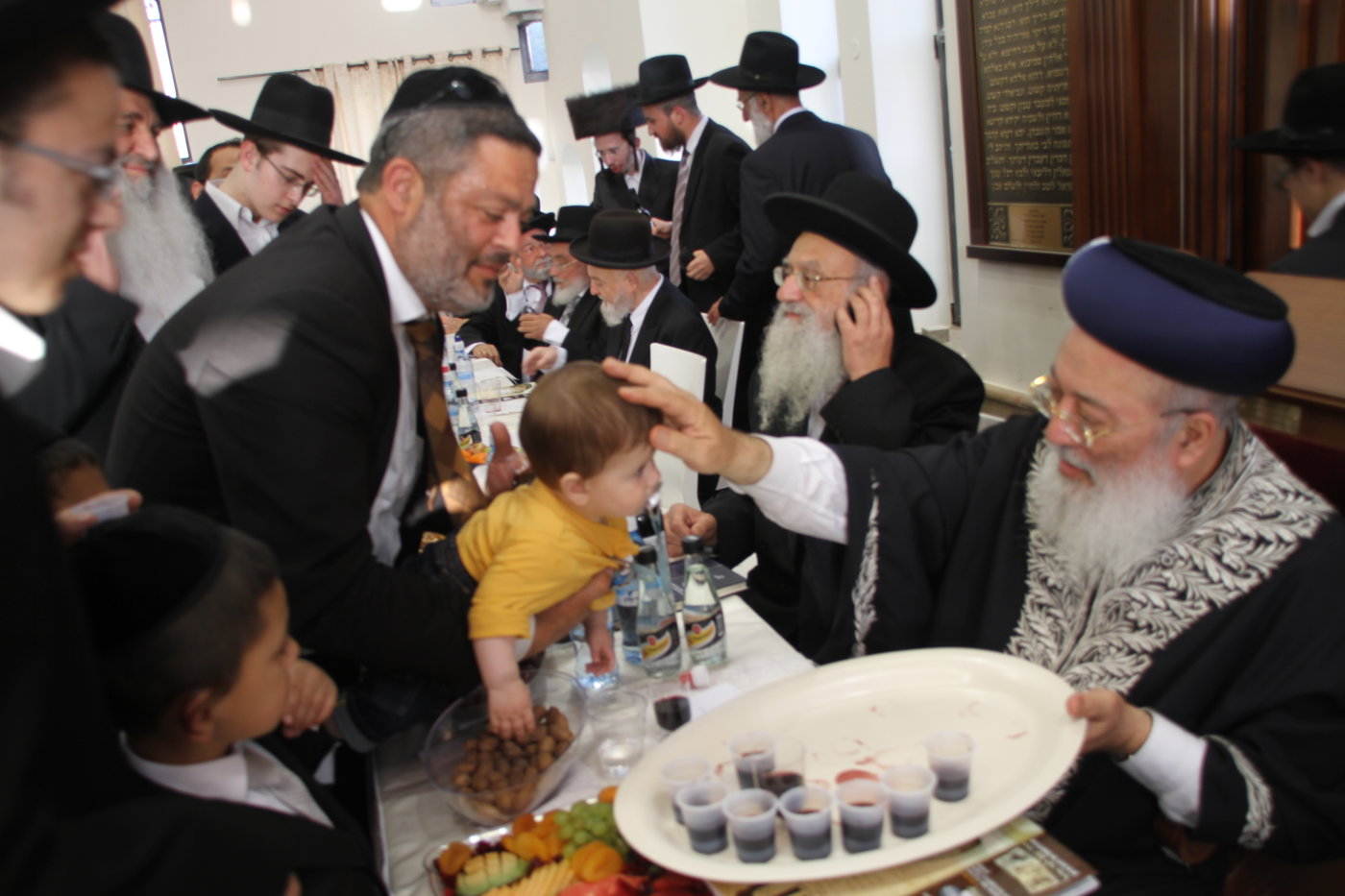 שר המשפטים ערך "הקבלת פני רבו" אצל הרב משה-שלמה עמאר