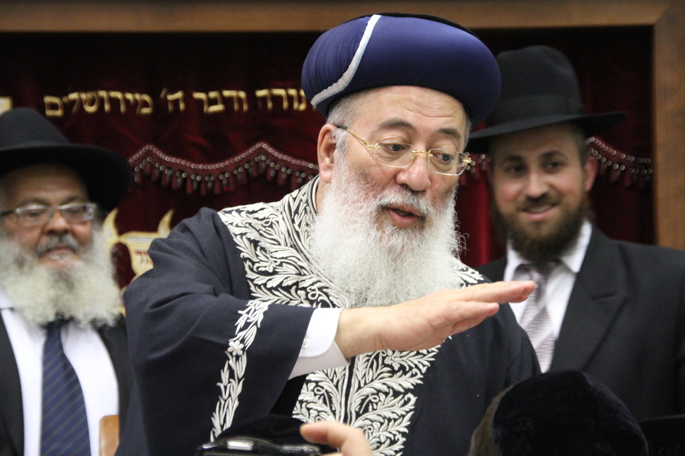 שר המשפטים ערך "הקבלת פני רבו" אצל הרב משה-שלמה עמאר