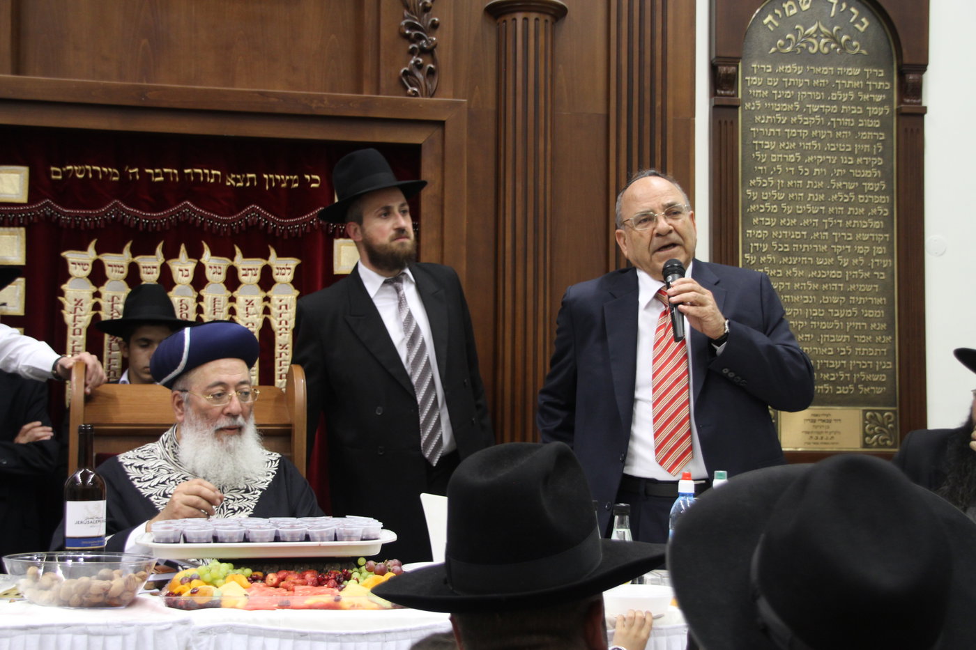שר המשפטים ערך "הקבלת פני רבו" אצל הרב משה-שלמה עמאר