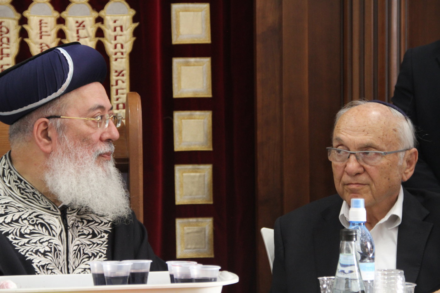 שר המשפטים ערך "הקבלת פני רבו" אצל הרב משה-שלמה עמאר