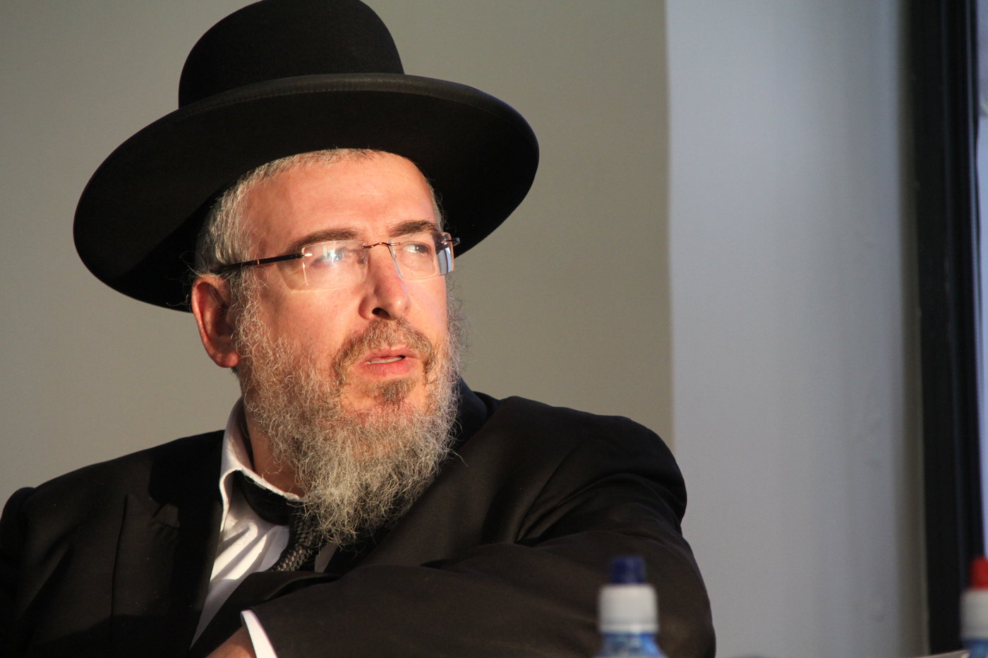 שר המשפטים ערך "הקבלת פני רבו" אצל הרב משה-שלמה עמאר