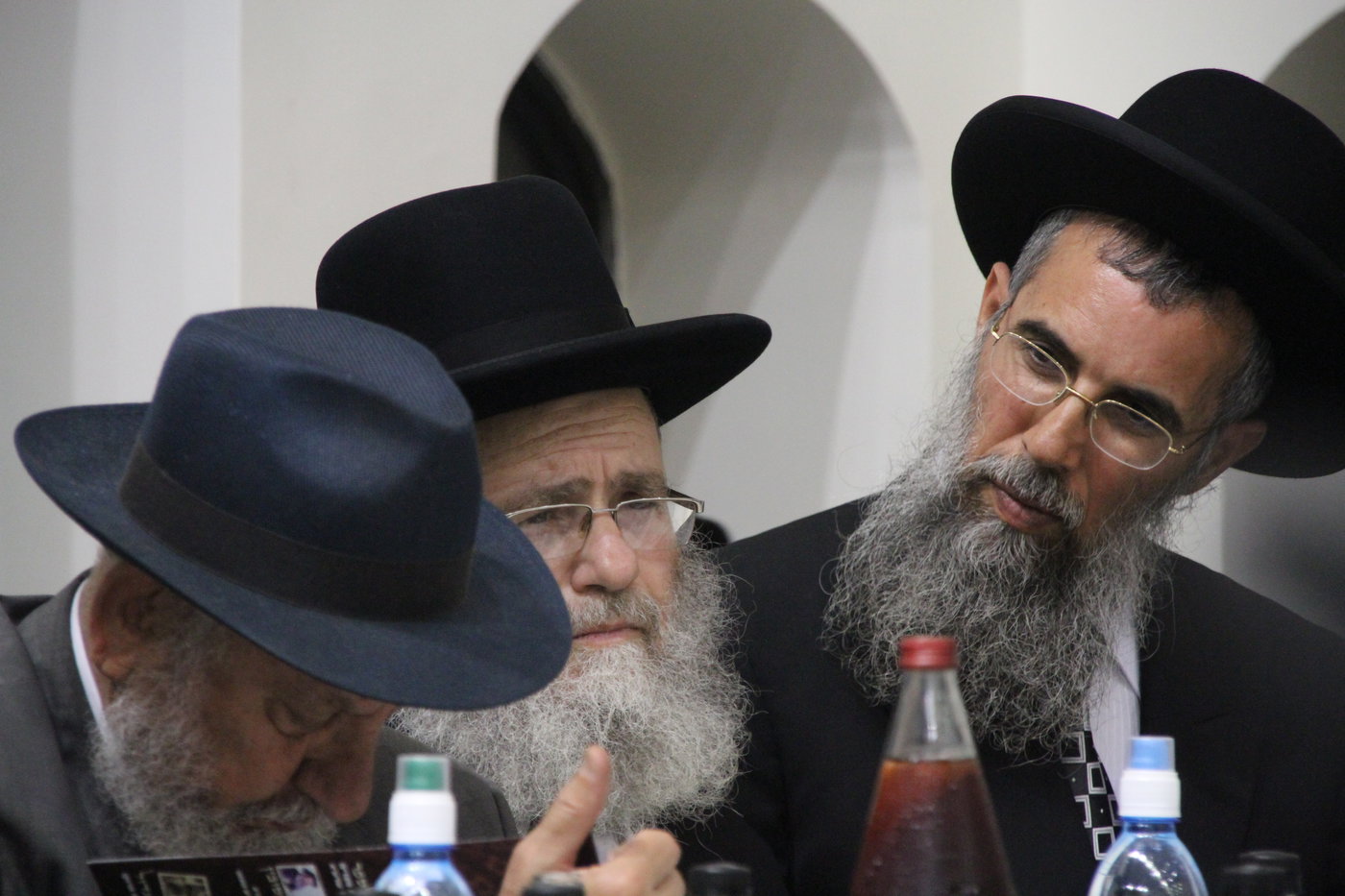 שר המשפטים ערך "הקבלת פני רבו" אצל הרב משה-שלמה עמאר