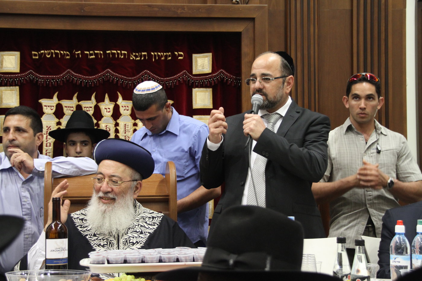שר המשפטים ערך "הקבלת פני רבו" אצל הרב משה-שלמה עמאר