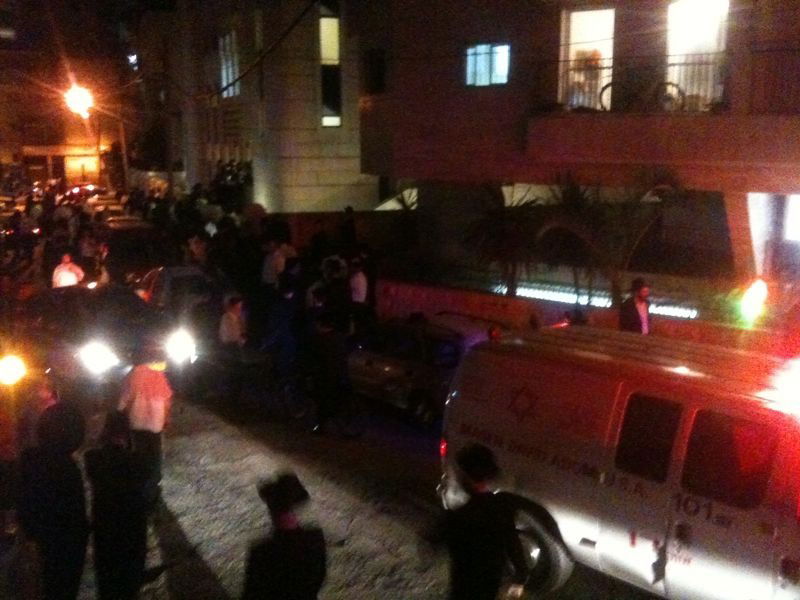 רב מבני-ברק העיר על צניעות והותקף בגז