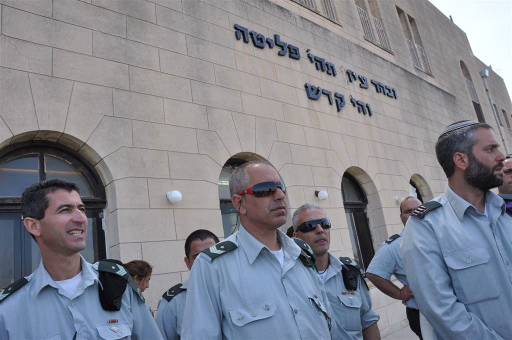 קצינים בכירים בצה"ל סיירו ברחובות העיר בני-ברק