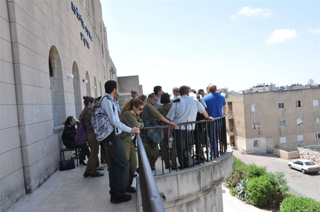 קצינים בכירים בצה"ל סיירו ברחובות העיר בני-ברק