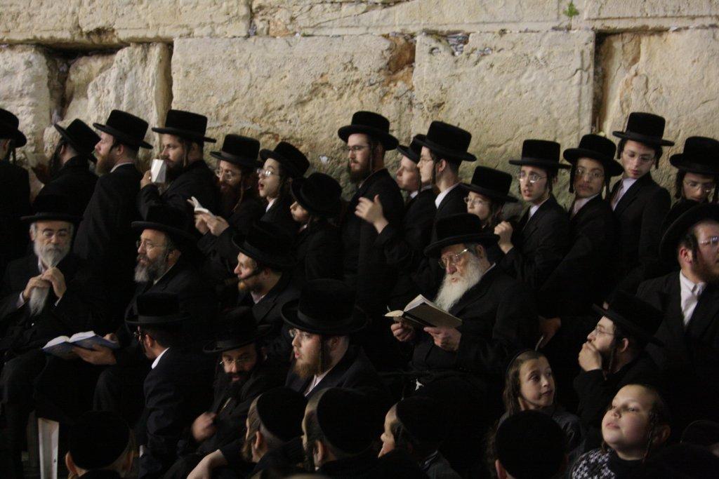 ויז'ניץ לעידן חדש: האדמו"ר התפלל עם החסידים בכותל