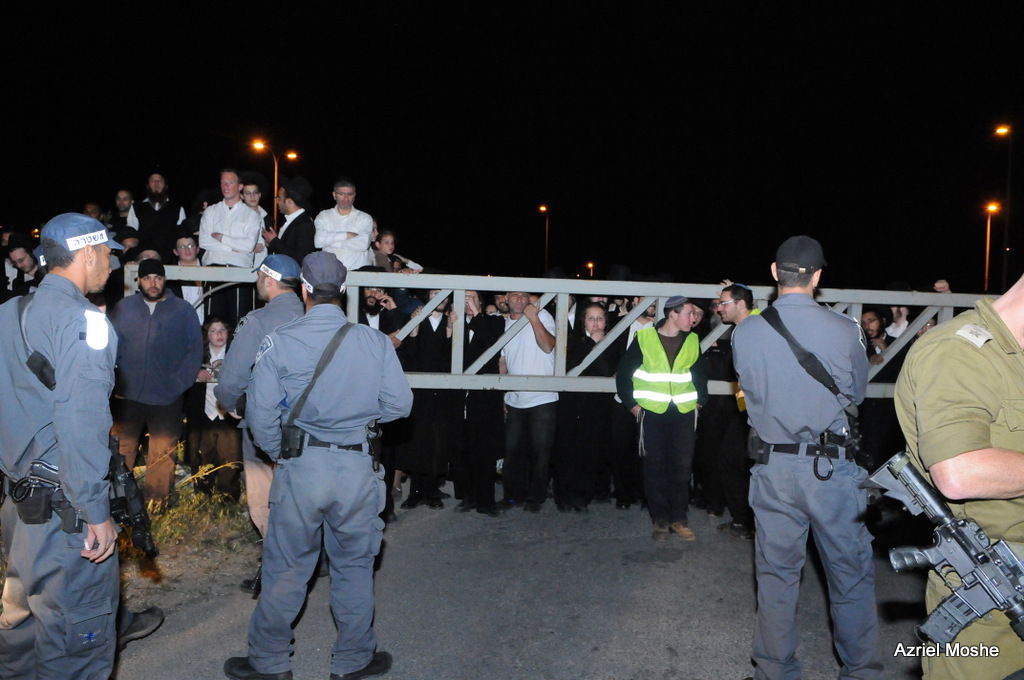 הרב עובדיה יוסף שיגר שליח לקבר יהושע