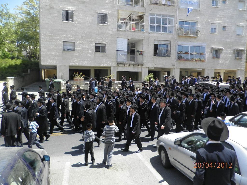 דרכו האחרונה של המשגיח ● הלווית הרב אברהם סלומון