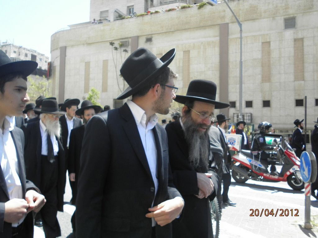 דרכו האחרונה של המשגיח ● הלווית הרב אברהם סלומון