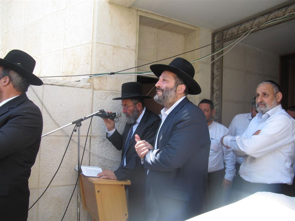 תמונות: הלווית הרב אליהו דרעי ז"ל