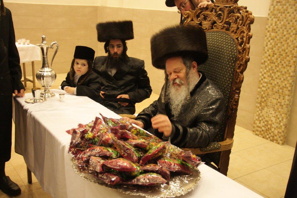 גלריה: מעמד 'קריאת שמע' לנכד האדמו"רים מפרמישלן ולעלוב