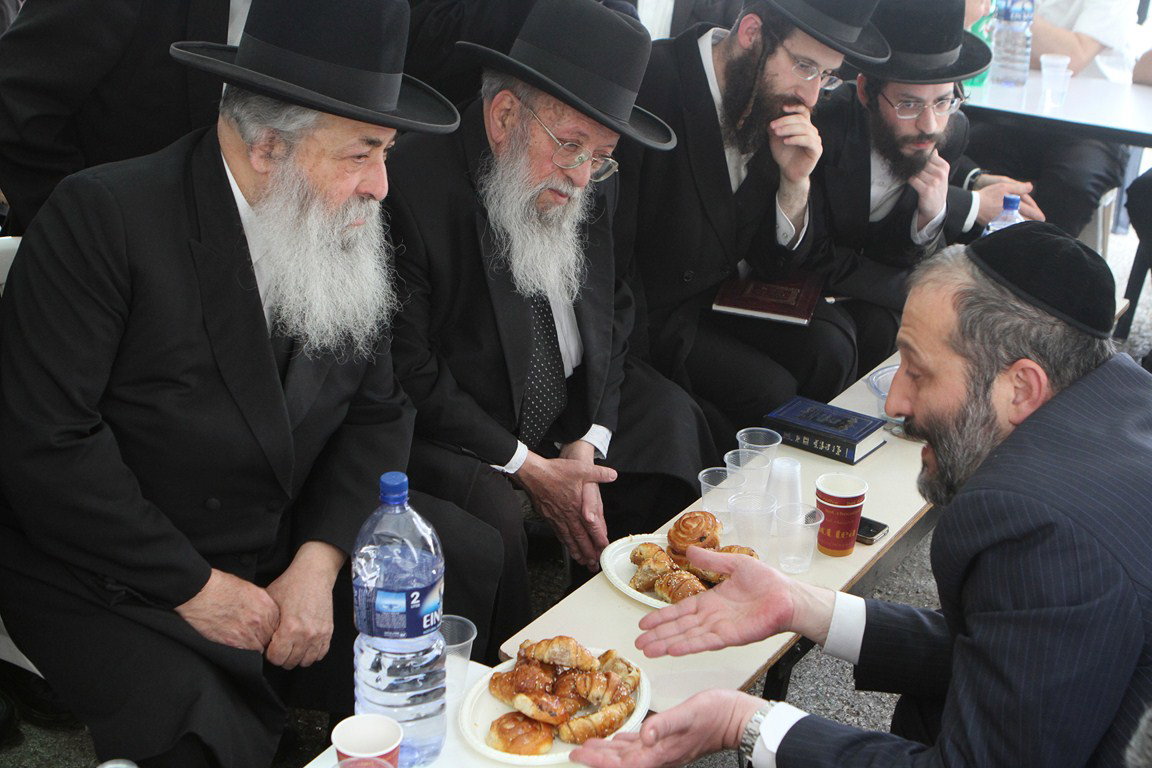 מצעד המנחמים אצל אריה דרעי: צפו בגלריה
