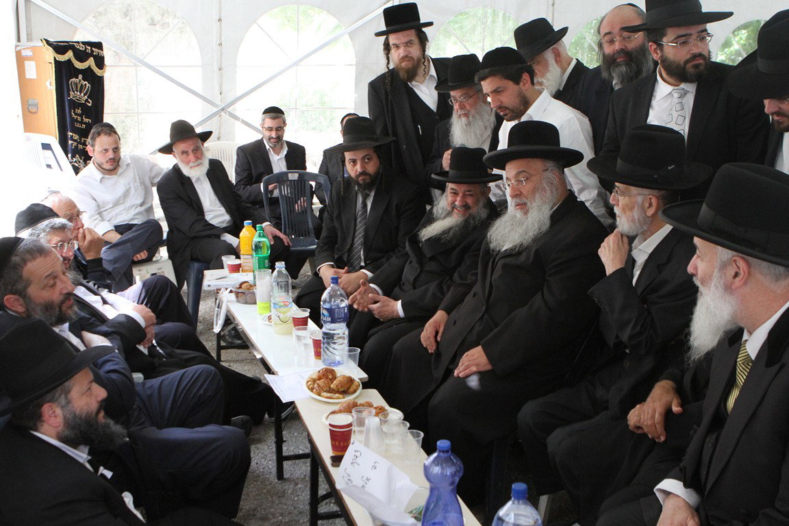 מצעד המנחמים אצל אריה דרעי: צפו בגלריה