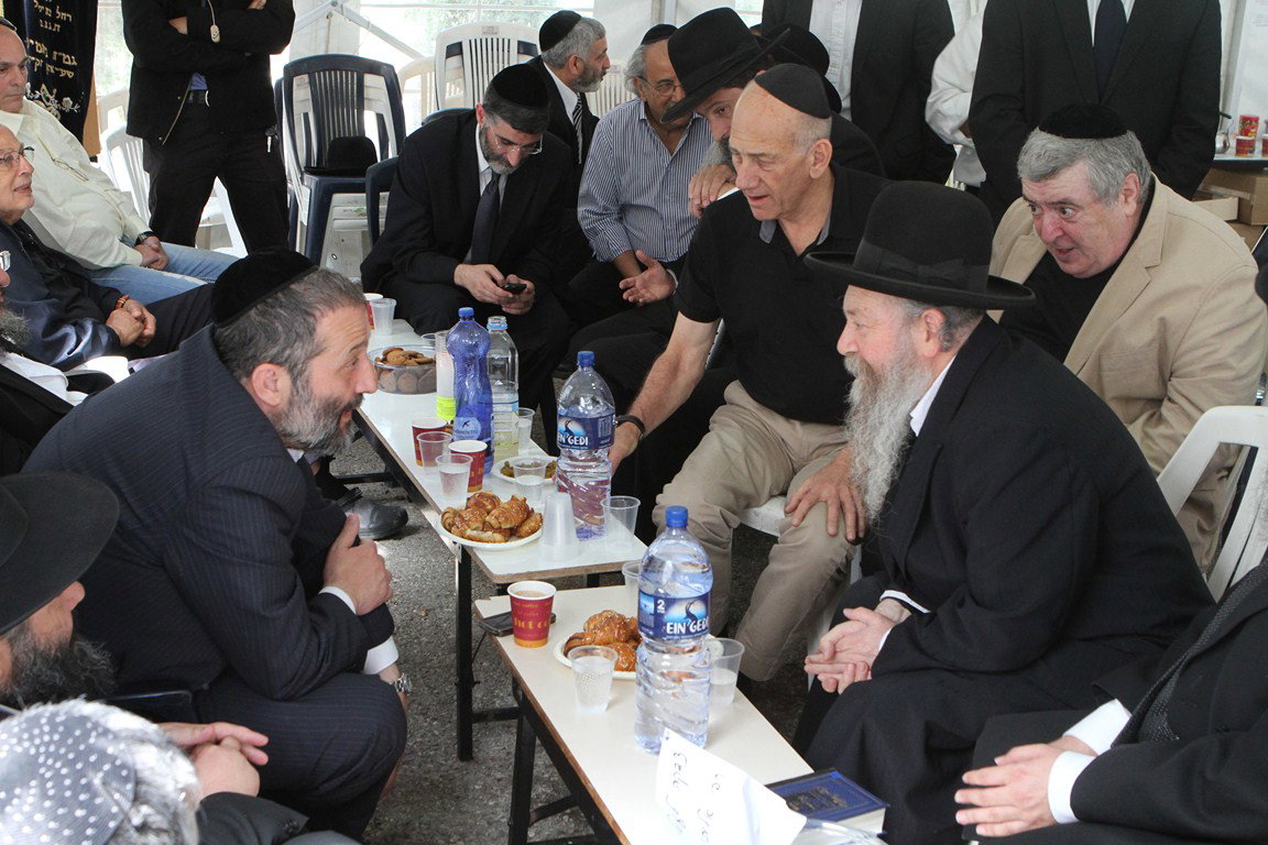 מצעד המנחמים אצל אריה דרעי: צפו בגלריה