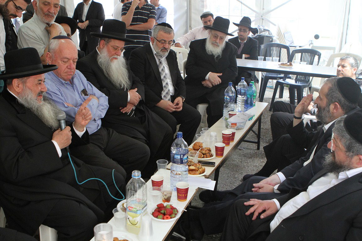 מצעד המנחמים אצל אריה דרעי: צפו בגלריה