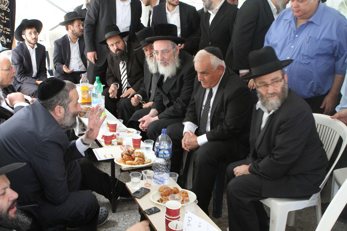 מצעד המנחמים אצל אריה דרעי: צפו בגלריה
