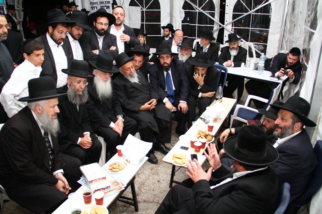 מצעד המנחמים אצל אריה דרעי: צפו בגלריה