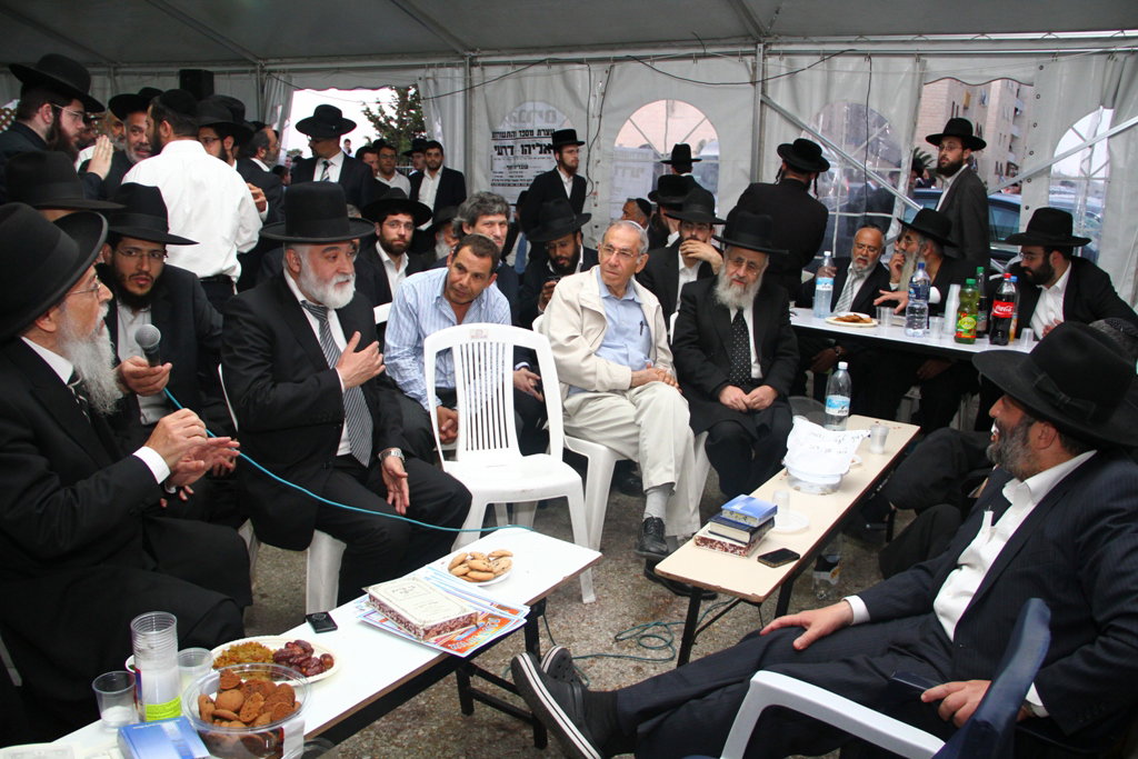 מצעד המנחמים אצל אריה דרעי: צפו בגלריה