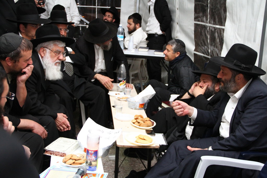 מצעד המנחמים אצל אריה דרעי: צפו בגלריה