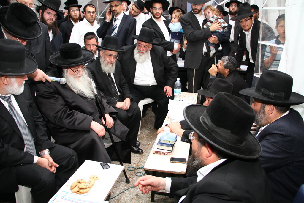 מצעד המנחמים אצל אריה דרעי: צפו בגלריה