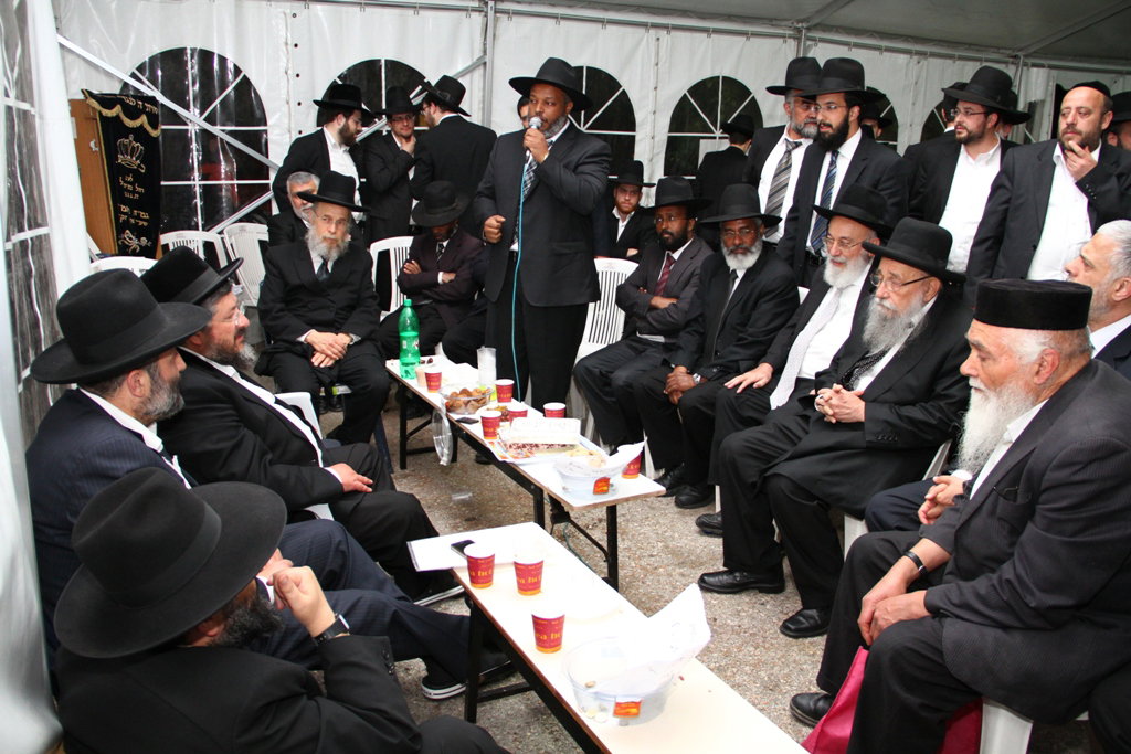מצעד המנחמים אצל אריה דרעי: צפו בגלריה