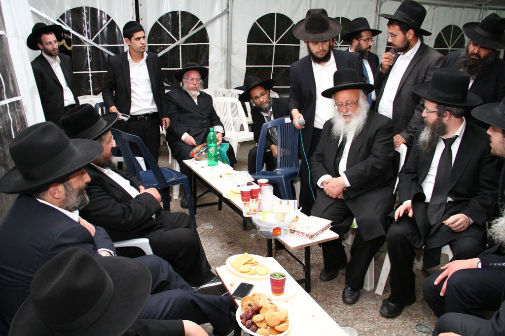 מצעד המנחמים אצל אריה דרעי: צפו בגלריה