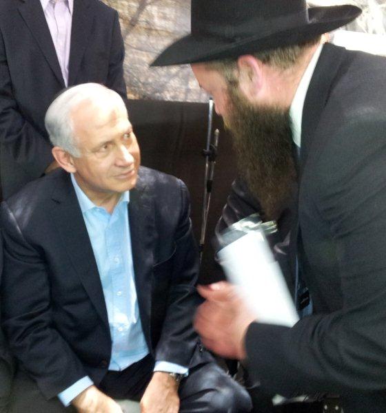 רבני חב"ד לנתניהו: "תמשיך בדרך אבא"