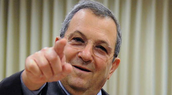 מאשים את כולם. ברק