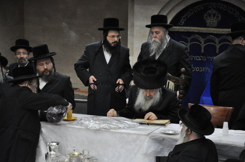 ‏‏טיש 'פסח שני' בנדבורנה: צפו בגלריה