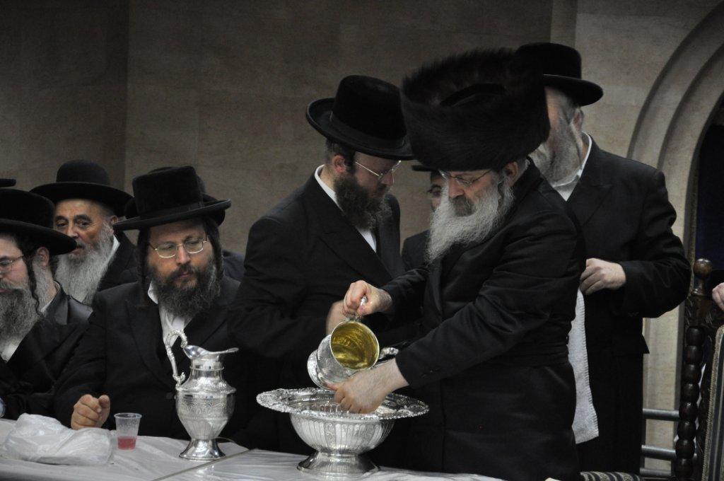 ‏‏טיש 'פסח שני' בנדבורנה: צפו בגלריה