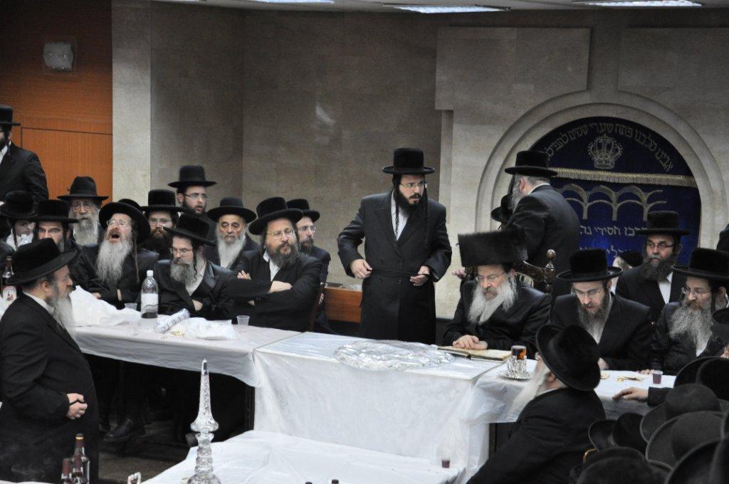 ‏‏טיש 'פסח שני' בנדבורנה: צפו בגלריה