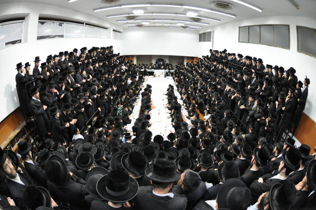 ‏‏טיש 'פסח שני' בנדבורנה: צפו בגלריה