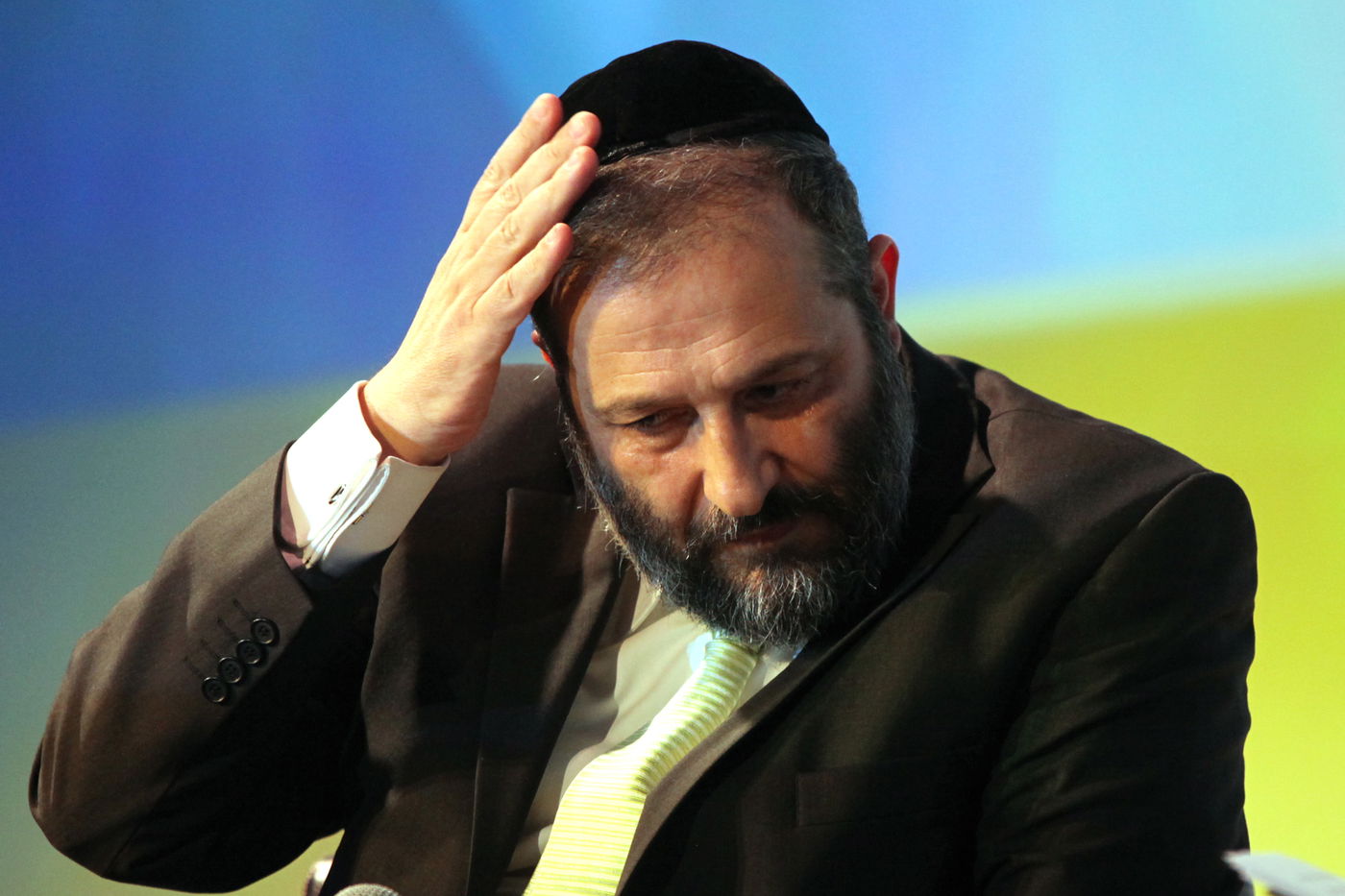 המפסידים והמרוויחים של הדיל הפוליטי: פרויקט מיוחד