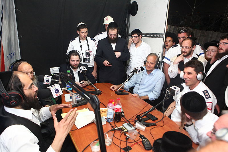 "קול ברמה" ו"קול חי" כבשו את מירון