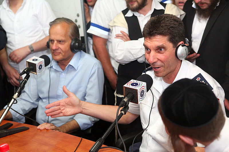 "קול ברמה" ו"קול חי" כבשו את מירון